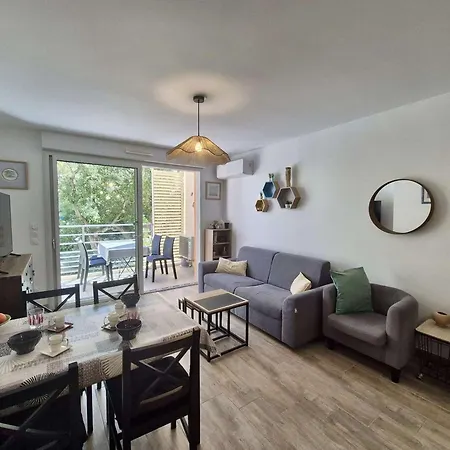 Appartement Confort Et Calme A : T2 Climatise Avec Wi-fi, Balcon Et Double Garage, Proche Centre-ville - Fr-1-226b-186 Cavalaire-sur-Mer