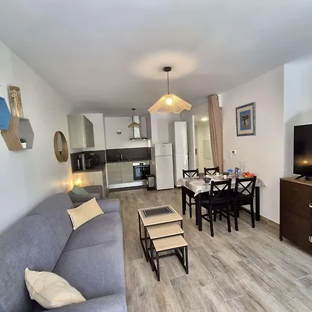 Confort Et Calme A : T2 Climatise Avec Wi-fi, Balcon Et Double Garage, Proche Centre-ville - Fr-1-226b-186 Cavalaire-sur-Mer